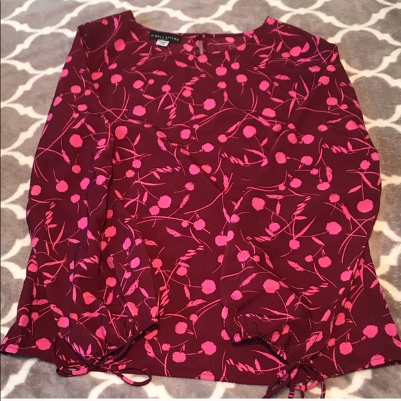 2/$18 Floral Blouse Bundle - Picture 5 of 5